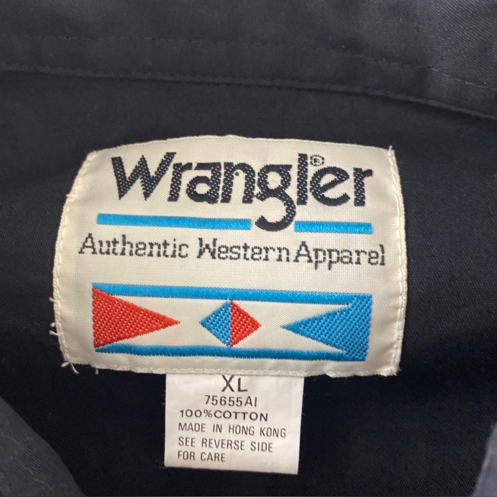 VTG Wrangler Western Apparel
Beaded Rodeo Shirt Button Up
Cowgirl. XL - Picture 9 of 10